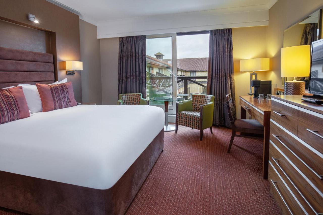 Hampshire Court Hotel & Spa Basingstoke Exterior foto