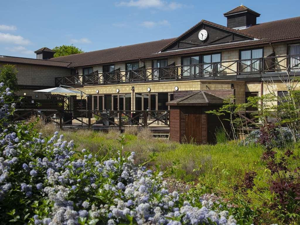 Hampshire Court Hotel & Spa Basingstoke Exterior foto