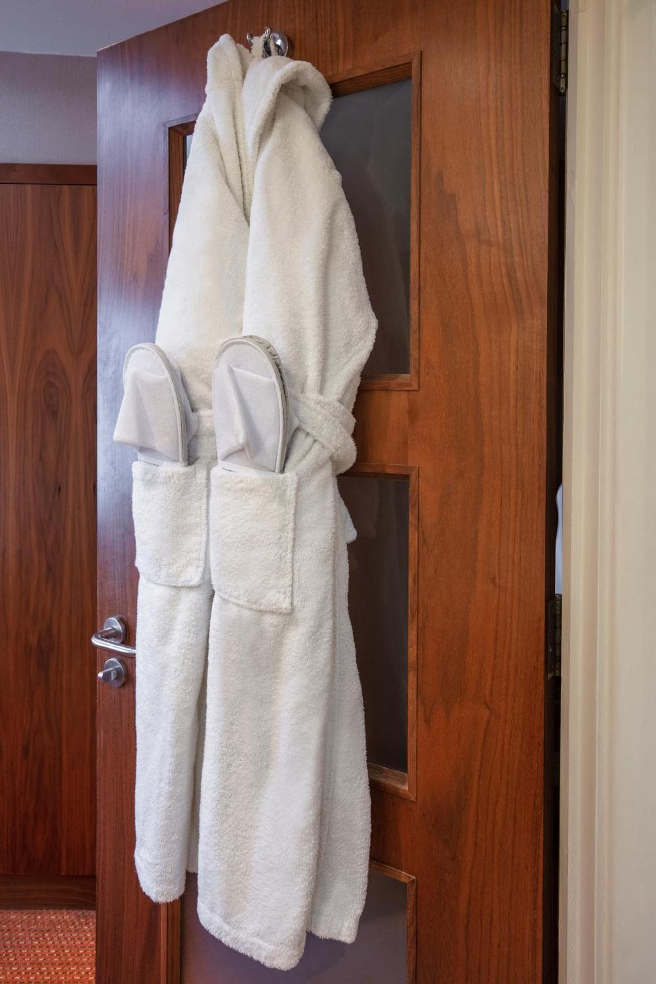 Hampshire Court Hotel & Spa Basingstoke Zimmer foto