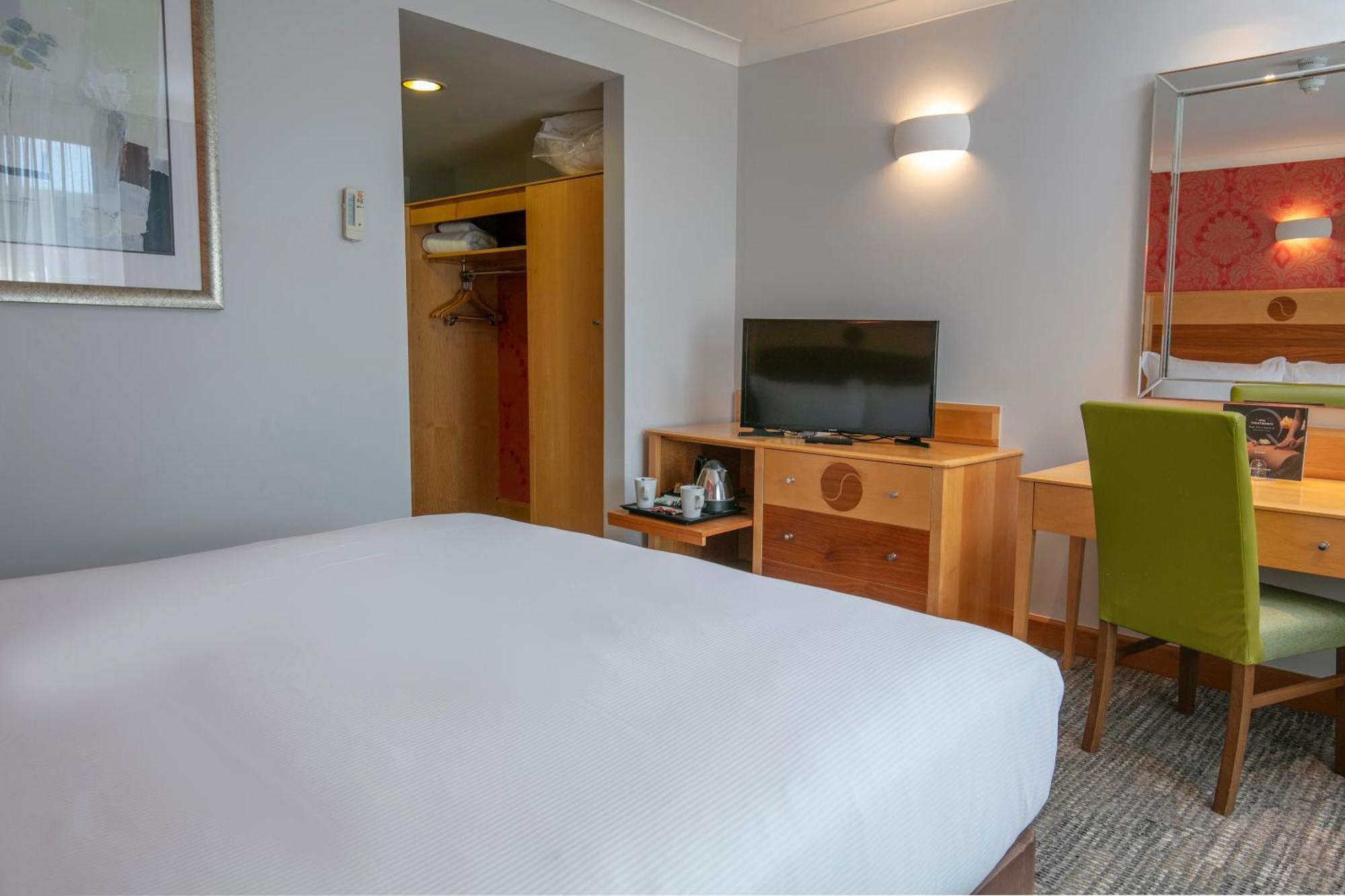 Hampshire Court Hotel & Spa Basingstoke Zimmer foto