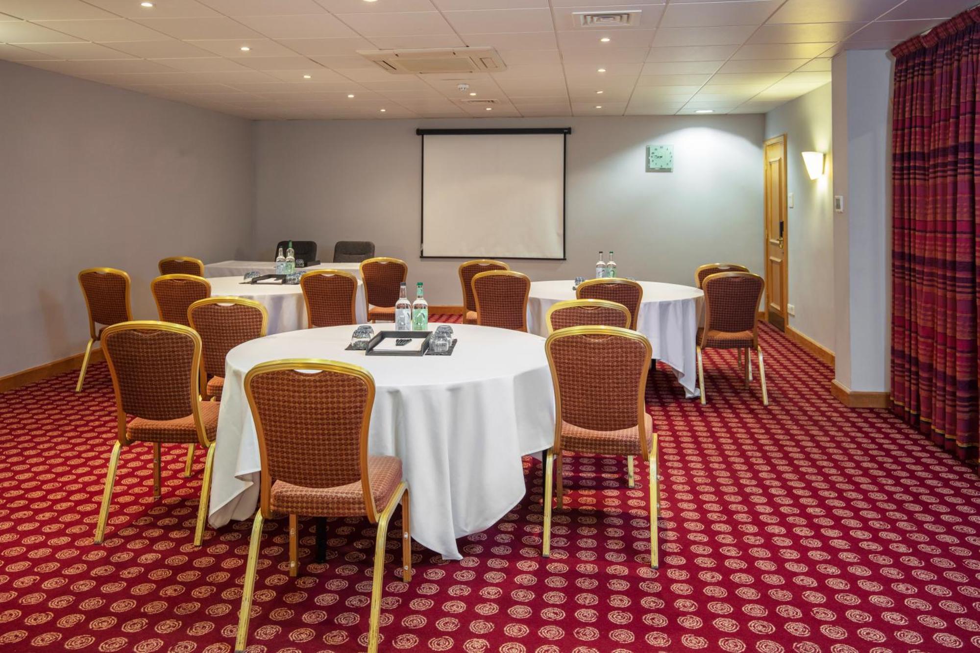 Hampshire Court Hotel & Spa Basingstoke Exterior foto